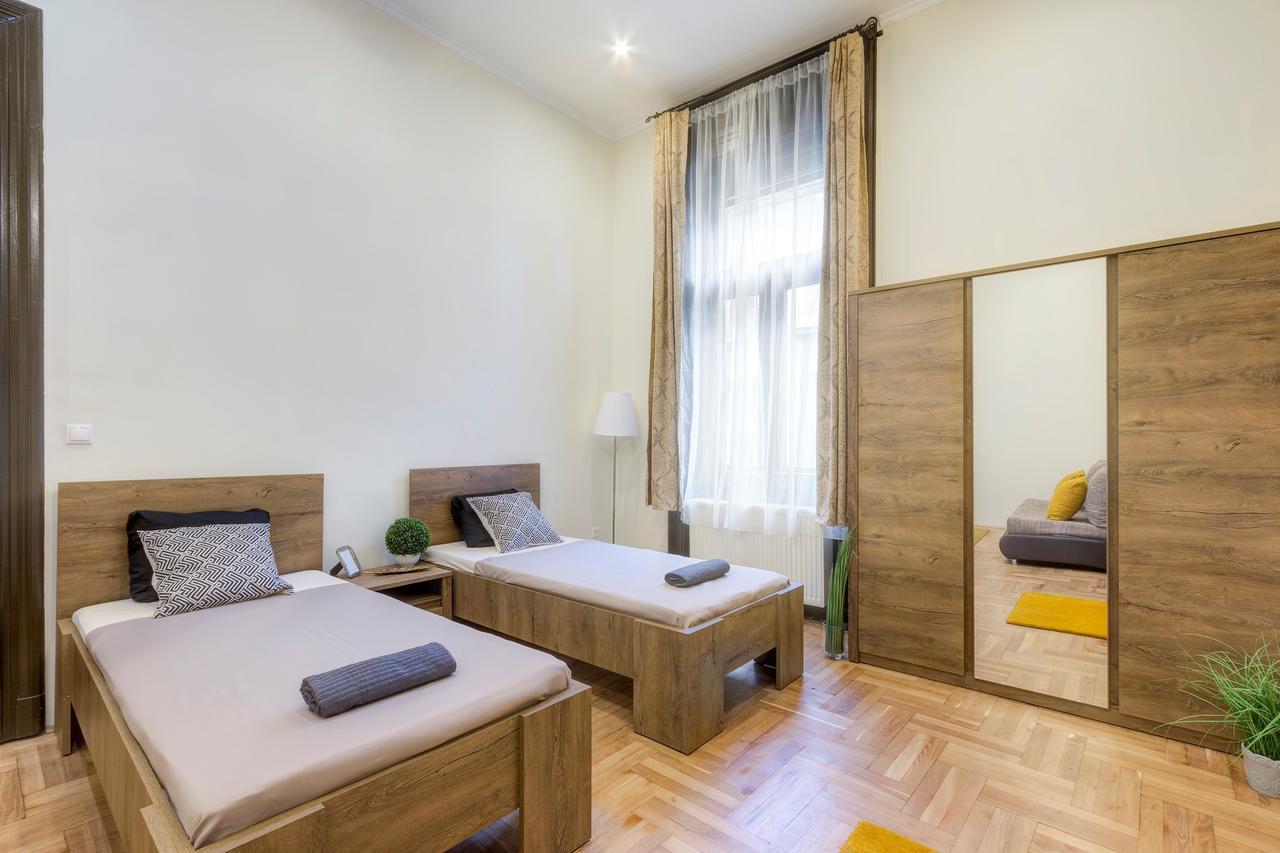 Real Apartments Klauzal บูดาเปสต์ ภายนอก รูปภาพ