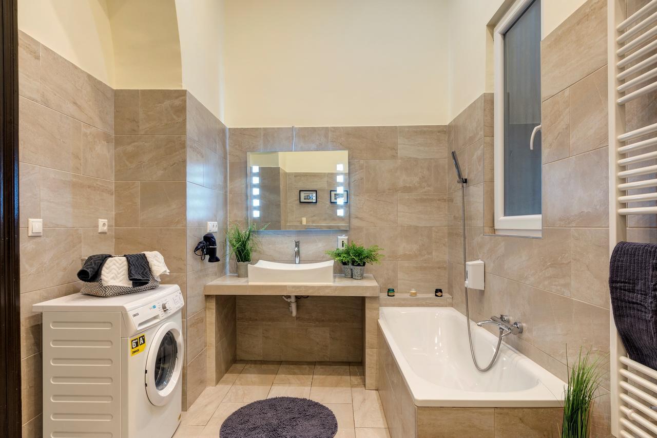 Real Apartments Klauzal บูดาเปสต์ ภายนอก รูปภาพ
