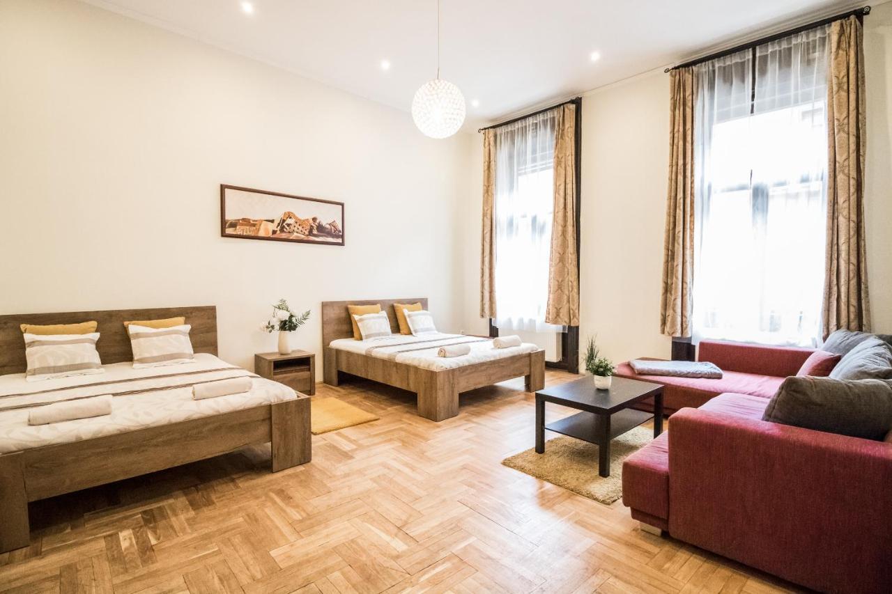 Real Apartments Klauzal บูดาเปสต์ ภายนอก รูปภาพ